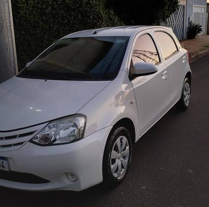 TOYOTA ETIOS 1.3 X 16V FLEX 4P MANUAL TOYOTA ETIOS 1.3 X 16V FLEX 4P MANUAL
